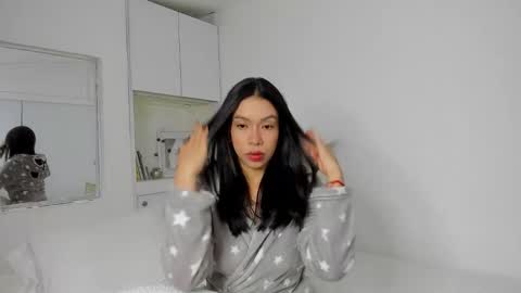 independent model natha online show from November 7, 9:53 am