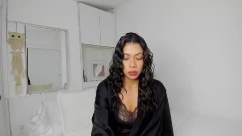 independent model natha online show from December 19, 2:40 am