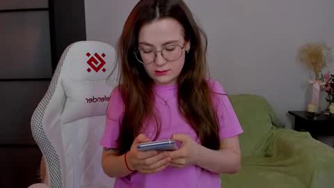 Mia with a big heart  online show from March 2, 3:56 am