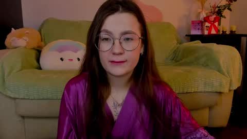 Mia with a big heart  online show from March 6, 3:35 am