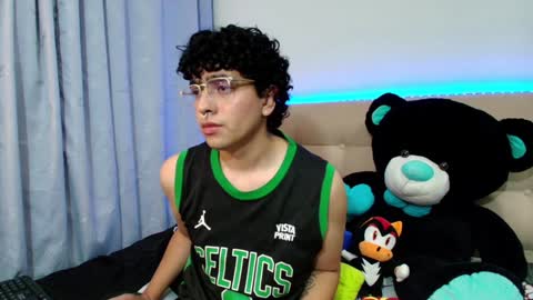 Snapshot of _nickconnor1 chatting on December 16, 1:10 am Nicolas online show from December 16, 1:10 am