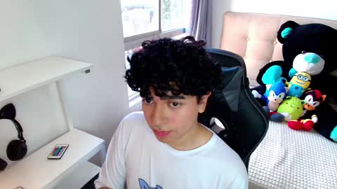 Snapshot of _nickconnor1 chatting on December 19, 8:34 pm Nicolas online show from December 19, 8:34 pm