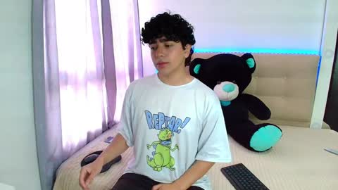 Snapshot of _nickconnor1 chatting on January 2, 7:40 pm Nicolas online show from January 2, 7:40 pm
