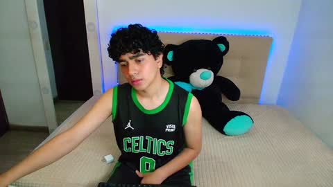 Snapshot of _nickconnor1 chatting on January 5, 8:52 pm Nicolas online show from January 5, 8:52 pm