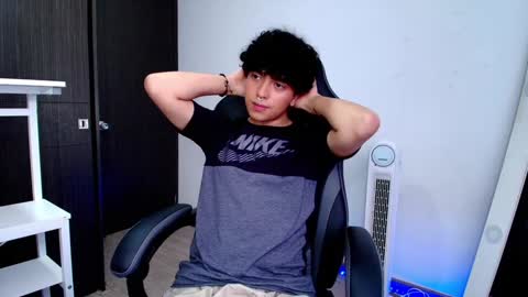 Snapshot of _nickconnor1 chatting on January 27, 6:09 pm Nicolas online show from January 27, 6:09 pm