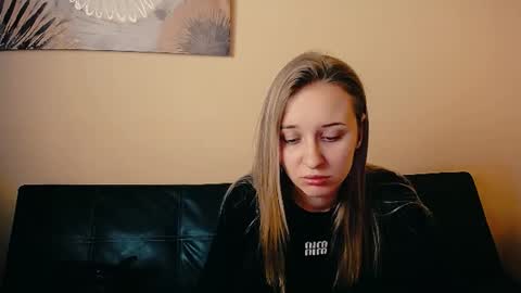 Snapshot of _nicole_new chatting on March 22, 1:14 pm Nica online show from March 22, 1:14 pm