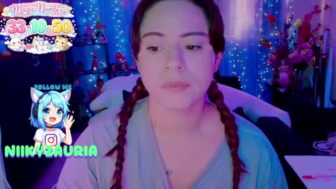 niiky online show from May 3, 4:46 pm