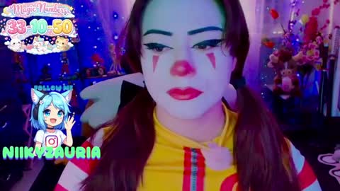 niiky online show from May 5, 4:04 pm