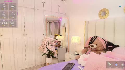  ninafox online show from May 14, 8:26 pm