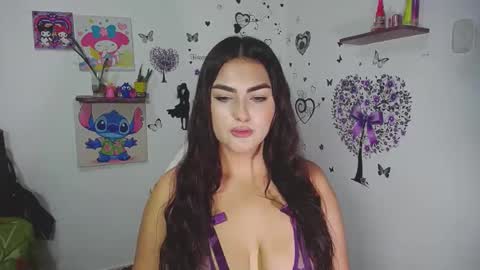 Nina  online show from November 18, 6:23 pm