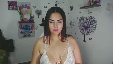 Nina  online show from November 20, 6:40 pm