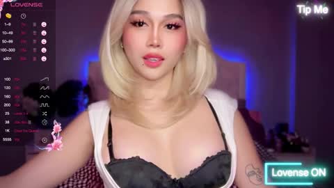 Snapshot of _nippleticklexxx chatting on September 9, 10:31 pm Lily online show from September 9, 10:31 pm