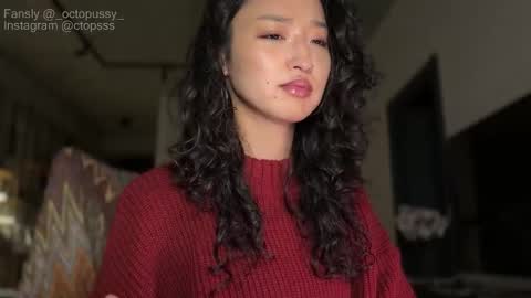 Snapshot of _octopussy_ chatting on February 8, 10:02 pm Mikayla online show from February 8, 10:02 pm