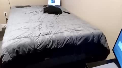 Olivia online show from November 6, 10:05 am