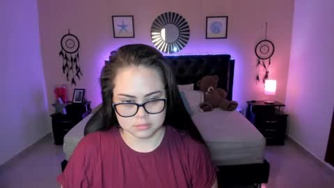 Olivia jones online show from April 10, 12:10 pm