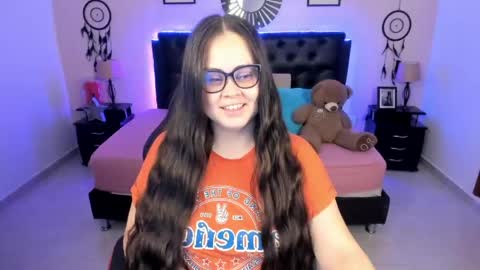 Olivia jones online show from April 28, 12:21 pm