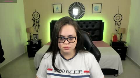 Olivia jones online show from May 12, 11:51 am