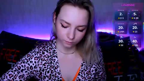 Snapshot of _pando4ka_ chatting on February 15, 7:51 am pando4ka online show from February 15, 7:51 am