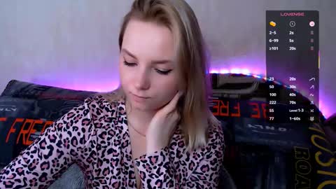 Snapshot of _pando4ka_ chatting on March 27, 7:36 am pando4ka online show from March 27, 7:36 am