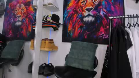 Kevin  online show from February 8, 7:56 am