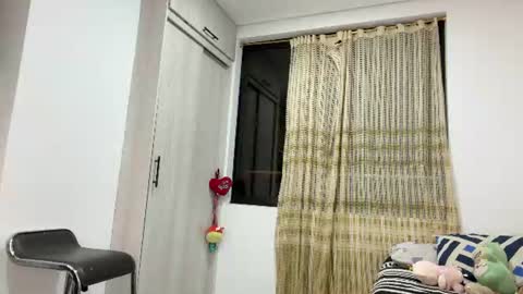 Snapshot of _peachyboy chatting on June 16, 5:32 am esteban online show from June 16, 5:32 am