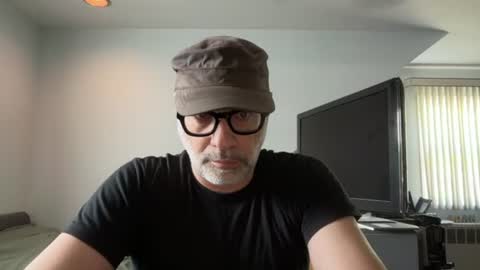 PILL online show from August 9, 9:09 pm