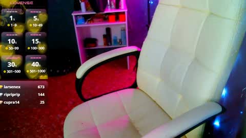 Ilona online show from December 11, 2:44 pm