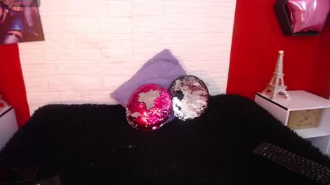 Laura online show from September 20, 10:00 pm