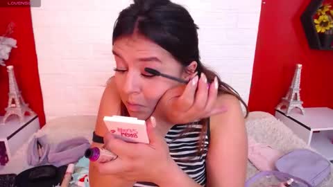 Laura online show from October 30, 11:05 pm