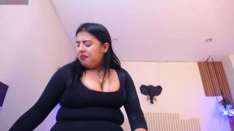Laura online show from May 7, 5:07 pm