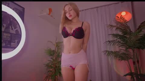 Snapshot of _protea chatting on June 22, 12:02 am Eva online show from June 22, 12:02 am