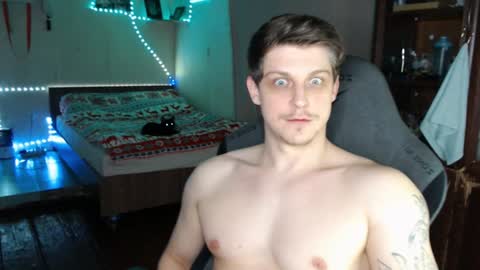 Snapshot of _purrari chatting on January 21, 6:33 am Vampire online show from January 21, 6:33 am