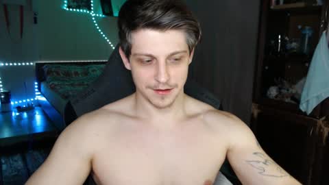 Snapshot of _purrari chatting on January 22, 7:46 am Vampire online show from January 22, 7:46 am