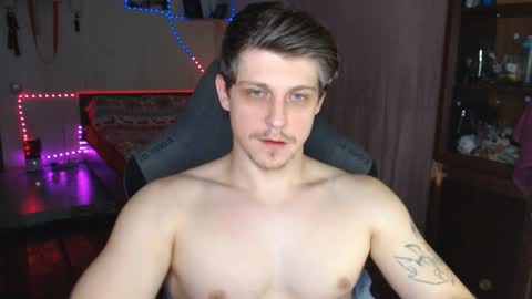 Snapshot of _purrari chatting on January 28, 6:05 am Vampire online show from January 28, 6:05 am