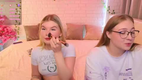 Merlizz Eva Jane Mila Nicole  left to right  online show from October 12, 8:19 pm