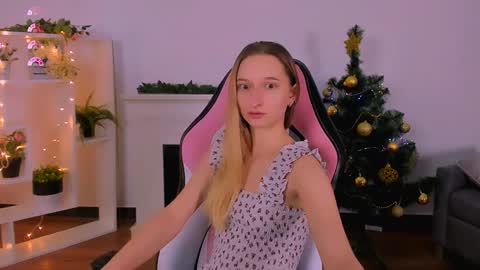 I am Rina online show from December 19, 12:34 pm