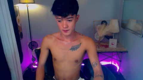 _robinmartinxx online show from September 19, 10:27 am