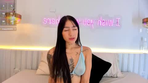 Sam  online show from September 17, 10:39 am