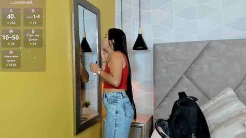 Snapshot of _sammy_fit chatting on February 21, 12:28 pm Antonella online show from February 21, 12:28 pm