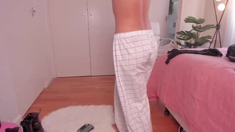 Snapshot of _sandy_s_ chatting on March 12, 1:14 am Sandyy online show from March 12, 1:14 am