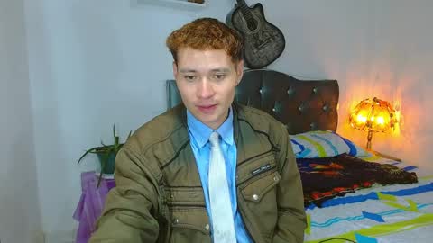 Snapshot of _santi2 chatting on April 1, 9:10 am santi online show from April 1, 9:10 am