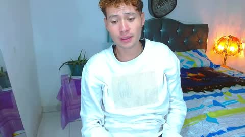 Snapshot of _santi2 chatting on April 2, 10:07 pm santi online show from April 2, 10:07 pm