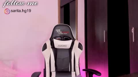 Snapshot of _sara_hernandez chatting on January 14, 1:15 am Sara intagram online show from January 14, 1:15 am