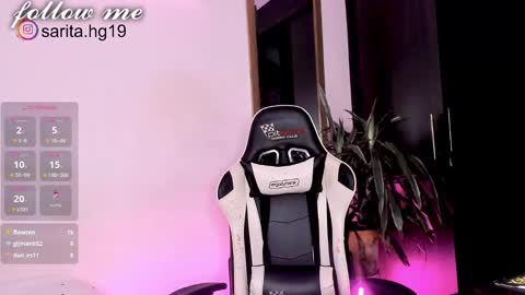 Snapshot of _sara_hernandez chatting on February 13, 1:05 pm Sara intagram online show from February 13, 1:05 pm