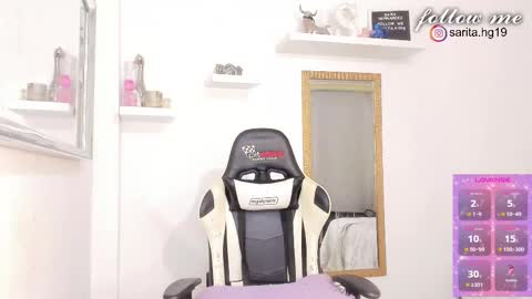 Snapshot of _sara_hernandez chatting on October 1, 10:27 pm Sara intagram online show from October 1, 10:27 pm