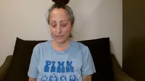 Sara Lynn online show from March 21, 5:01 am