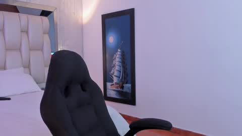 Sara online show from December 20, 3:00 pm
