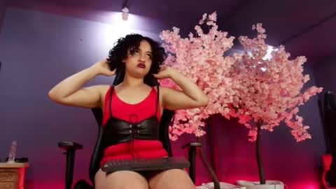 Sara online show from November 10, 11:42 am