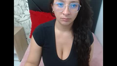 Snapshot of _saraximena_ chatting on April 23, 6:58 am _saraximena_ online show from April 23, 6:58 am