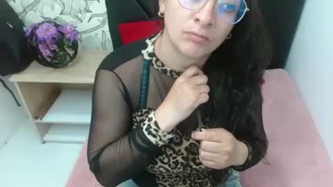 Snapshot of _saraximena_ chatting on May 1, 7:13 am _saraximena_ online show from May 1, 7:13 am